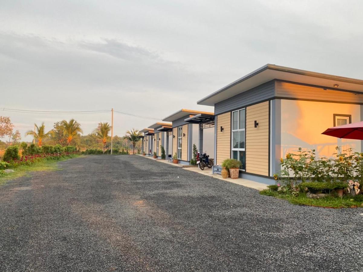 Ok Farm Resort Det Udom Exterior photo